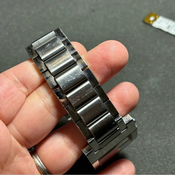 Gucci Timepieces 7700 Chrono Swiss Made Stainless Steel Men’s Watch Working - Picture 4 of 7